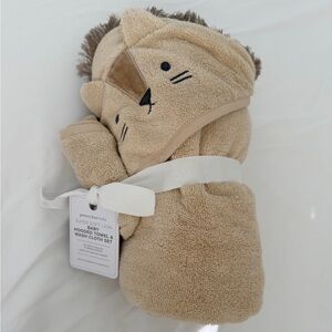 PotteryBarn Baby, Baby Lion Hooded Towel and Washcloth Set